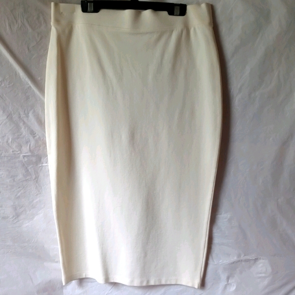 Cream color midi skirt - Picture 3 of 5